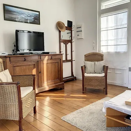 Holiday home Au Calme Avec Jardin, Proche Et Commerces, Wifi Et Equipements Complets - Fr-1-361-117