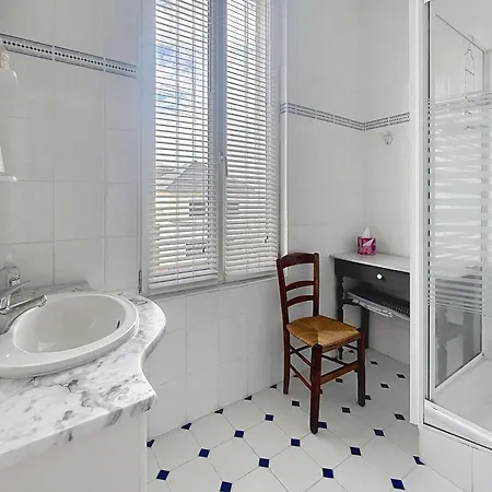 Dom wakacyjny Au Calme Avec Jardin, Proche Et Commerces, Wifi Et Equipements Complets - Fr-1-361-117 *